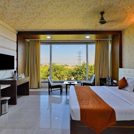 Hotel Tilak Бхопал Экстерьер фото