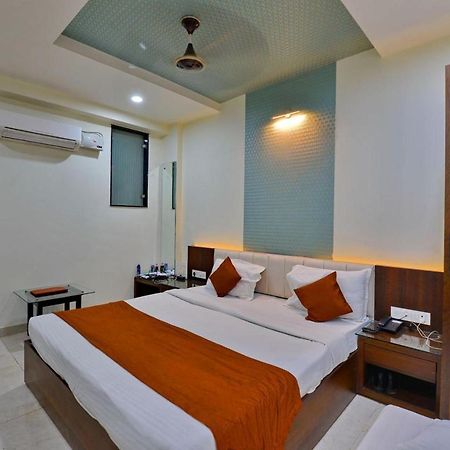 Hotel Tilak Бхопал Экстерьер фото