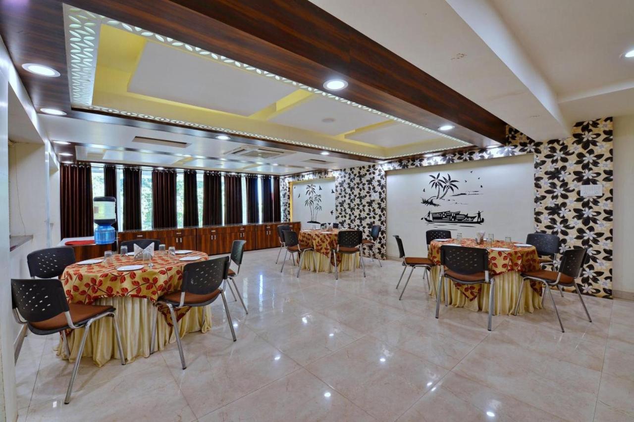 Hotel Tilak Бхопал Экстерьер фото