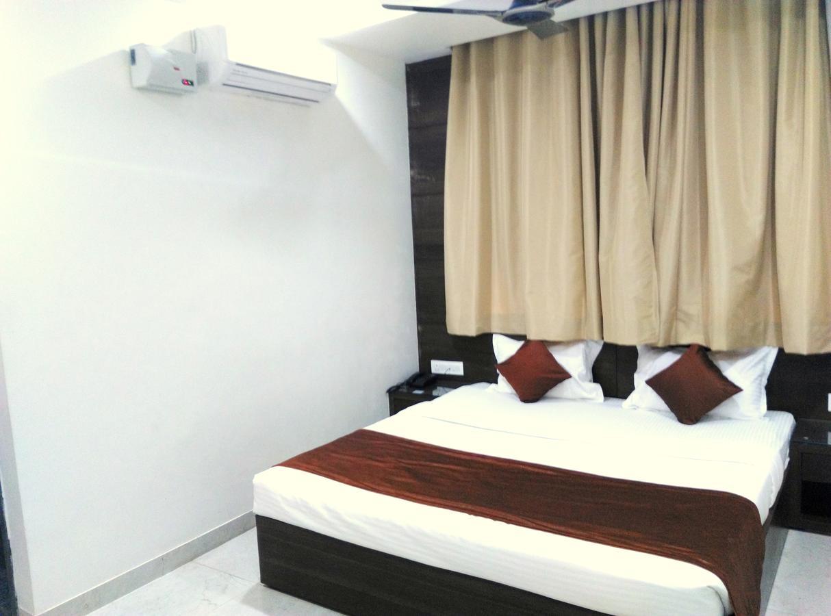 Hotel Tilak Бхопал Экстерьер фото